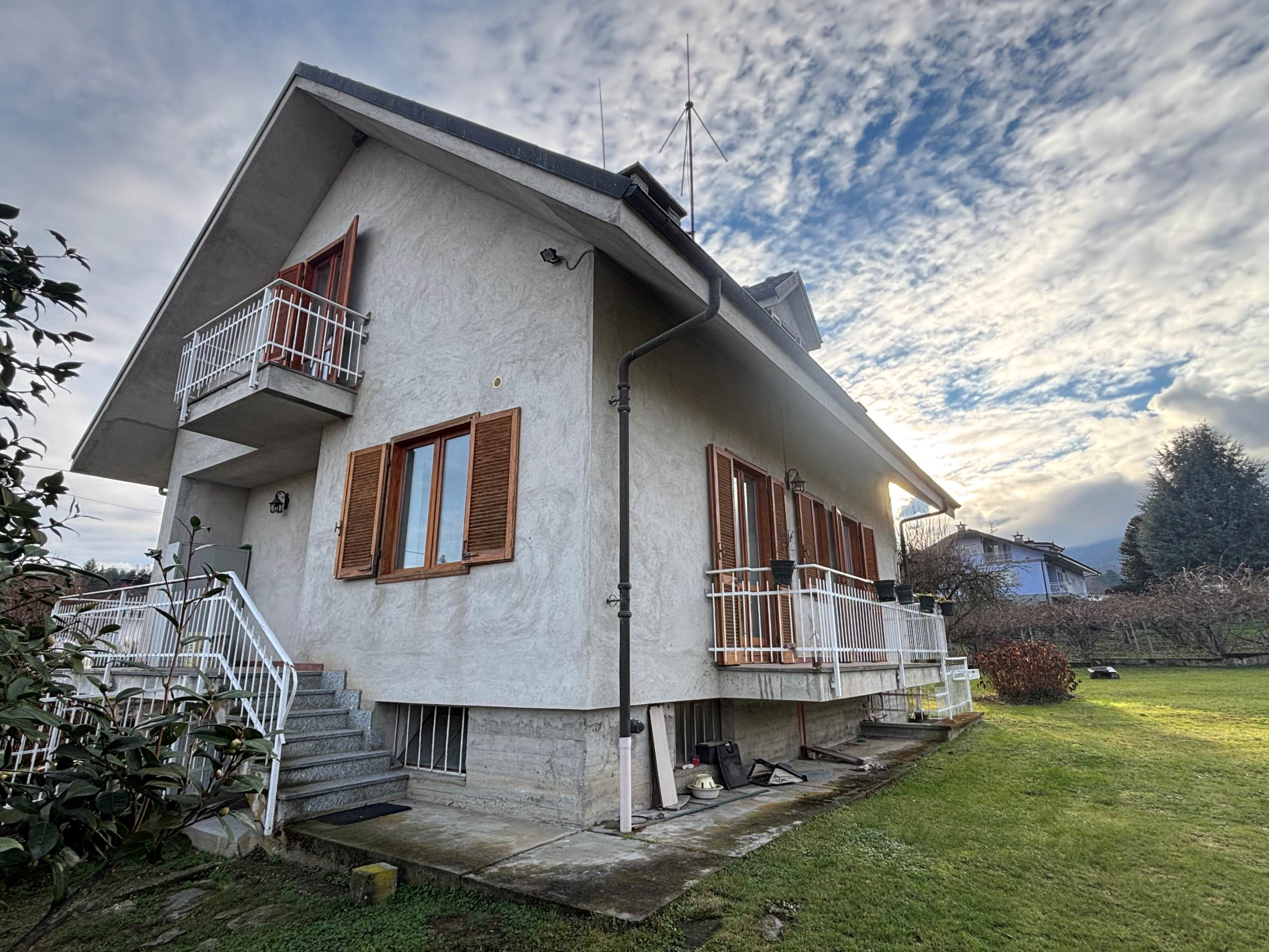 Deliziosa Villa con giardino a Bagnolo P.te, via Cave, 237