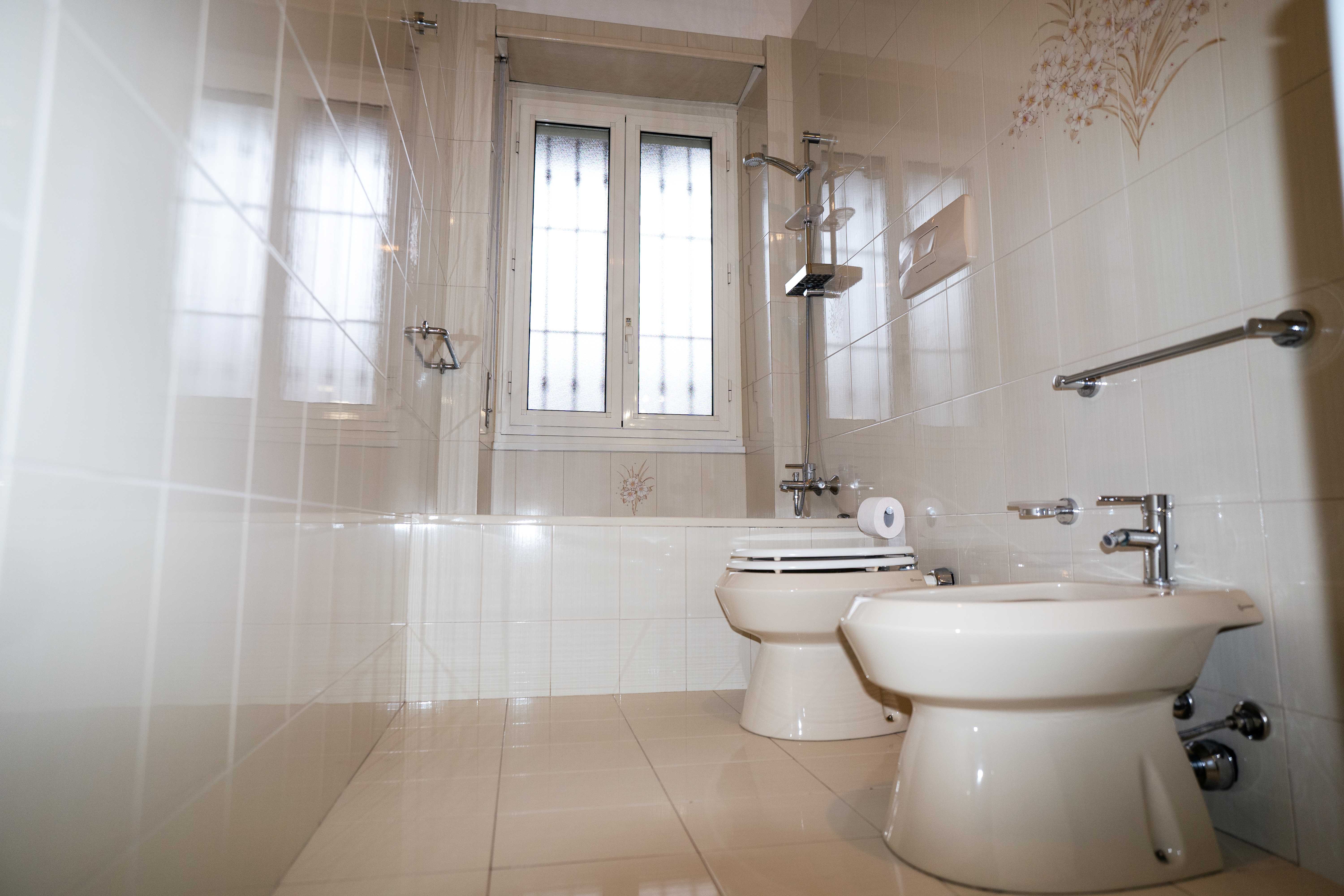 APPARTAMENTO VIA BISTAGNO N.20 TORINO