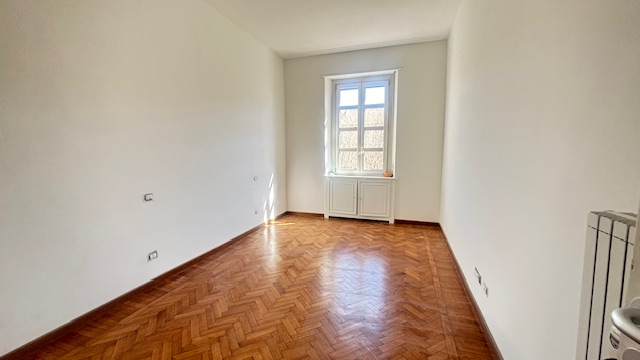 APPARTAMENTO IN CORSO GALILEO FERRARIS  N.142   TORINO